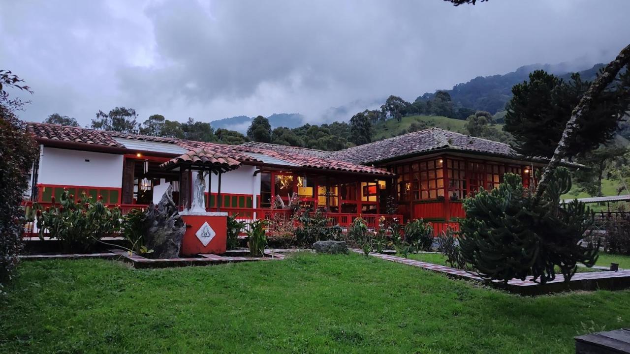 Ecohotel Pinohermoso Reserva Natural Саленто Экстерьер фото